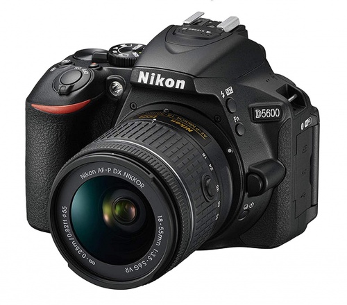 Nikon D5600 | vista frontal
