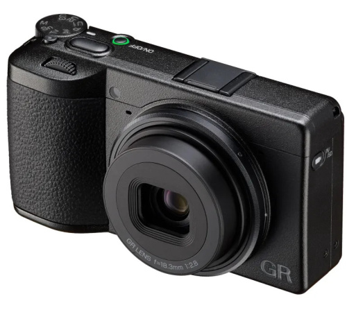 Ricoh GR IV | vista frontal